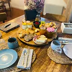 Maison La Folie Douce Bed & Breakfast Saint-Pierre-de-Manneville