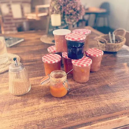 Maison La Folie Douce Bed & Breakfast 3*