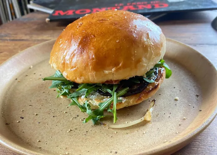 Maison La Folie Douce Couette-café