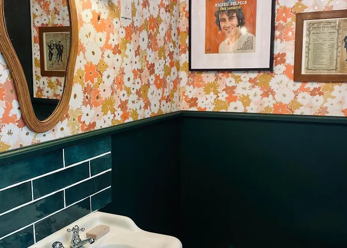 Couette-café Maison La Folie Douce 3*