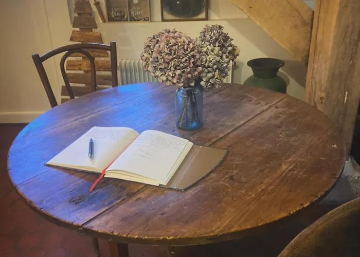 Maison La Folie Douce Couette-café 3*