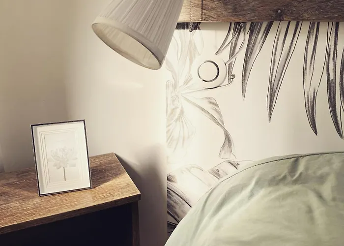 Maison La Folie Douce Couette-café 3*